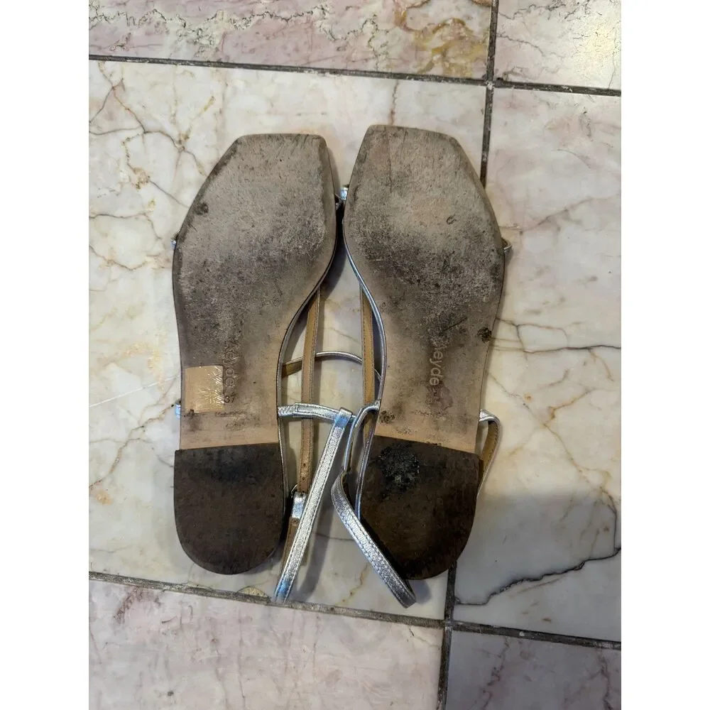 N/A silver flat